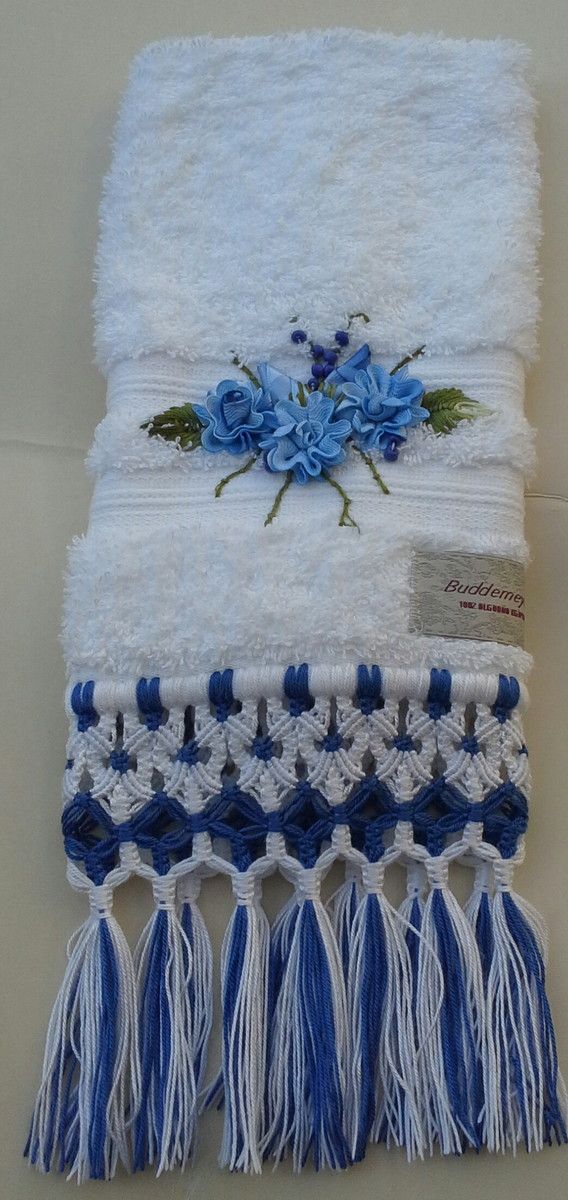 Toalha de lavabo com macrame