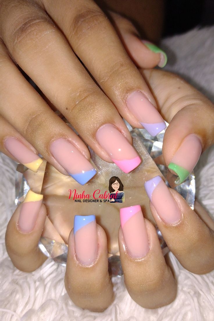 Unhas tons pastéis 💛💙💓💜💚
