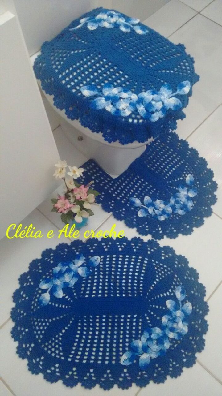 Jogo de Banheiro Azul em Crochê