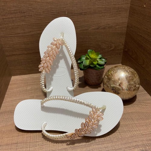 Sandália Havaiana com Cabedal Lateral ...