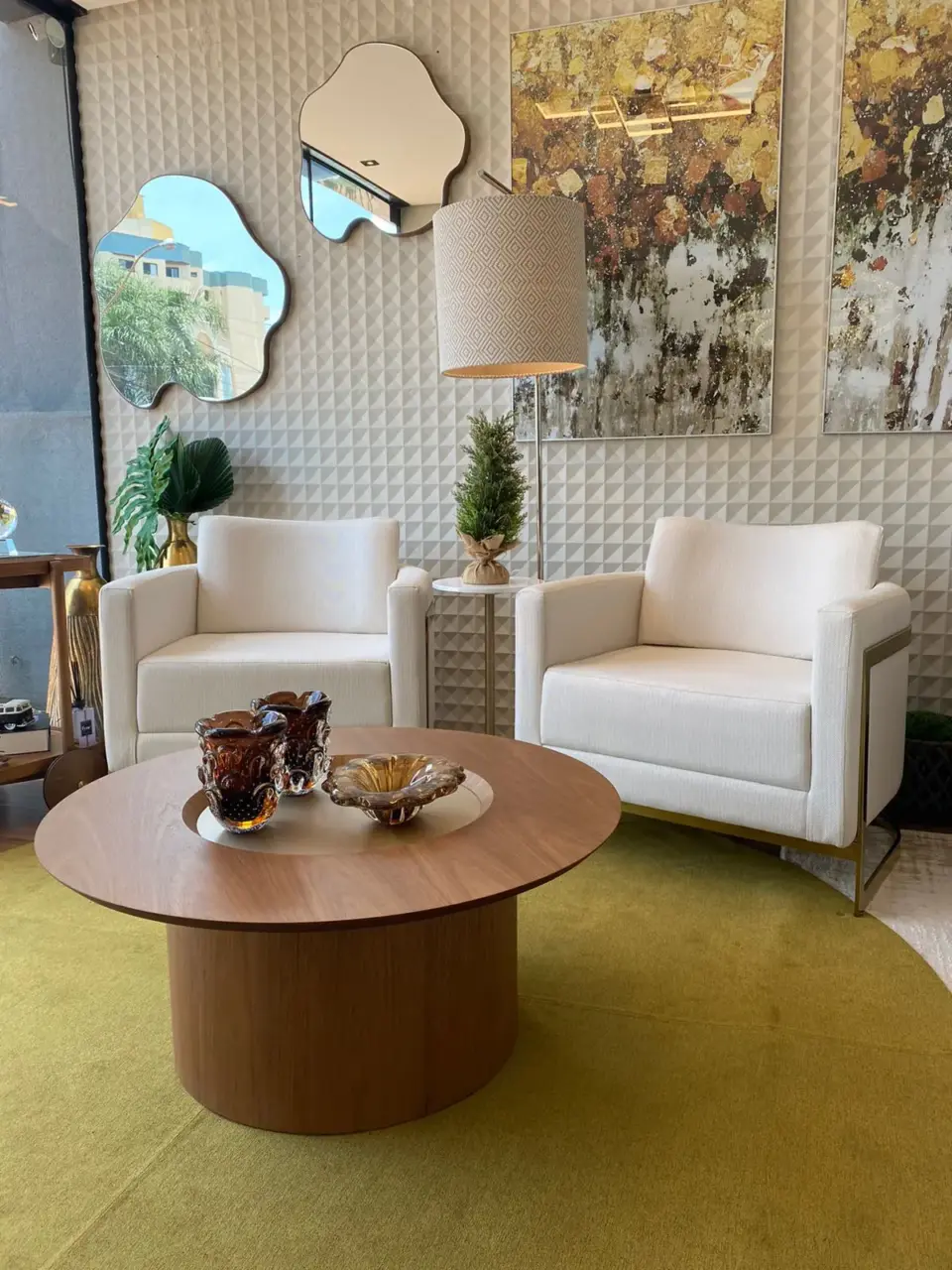 Quadros ou espelhos na decoração? | Fyne