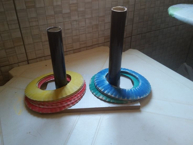 Jogo de argolas feito com prato de ...