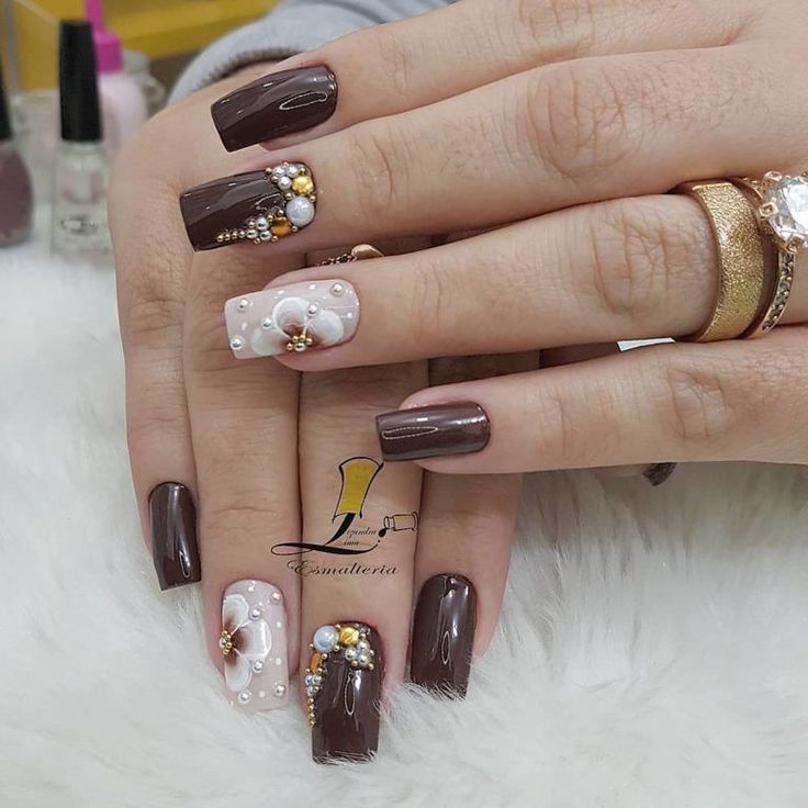 Casamento: noiva, madrinhas e convidadas