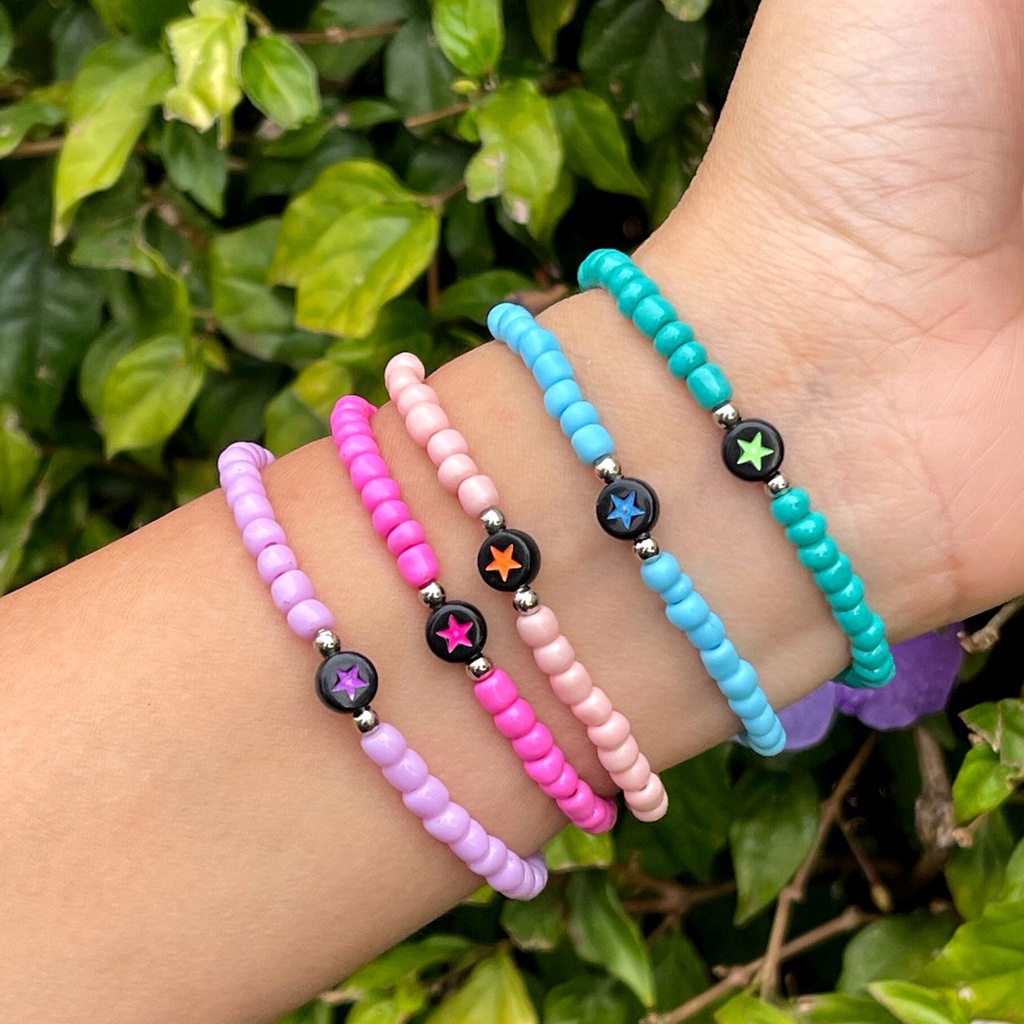 Pulseiras de Miçangas Coloridas ...
