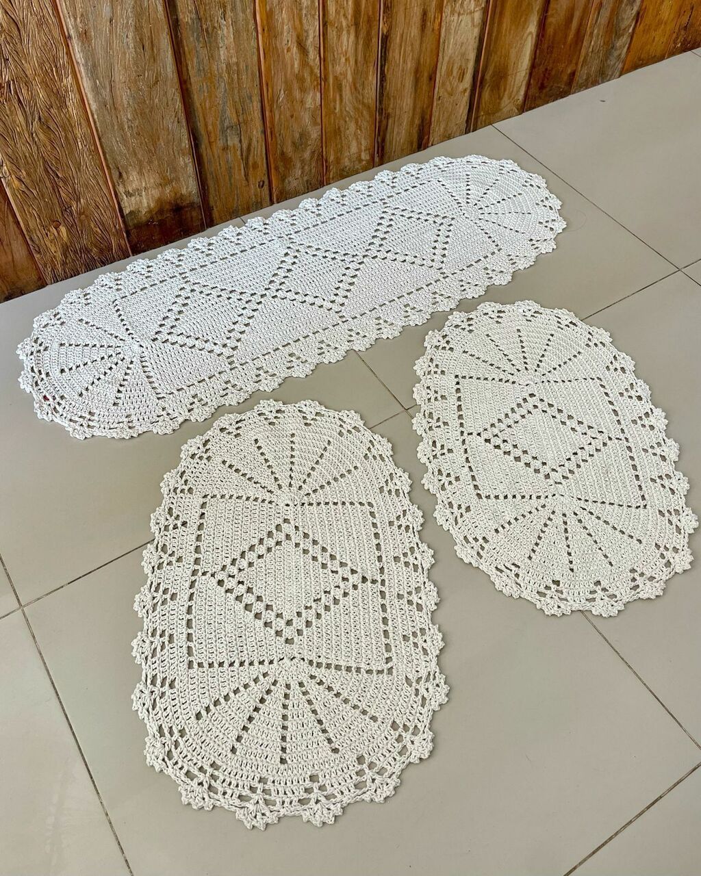 Kit Tapete e Passadeira Oval Crochê ...