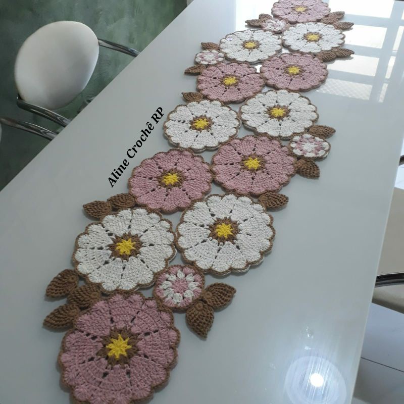 Trilho de Mesa Flores de Croche ...