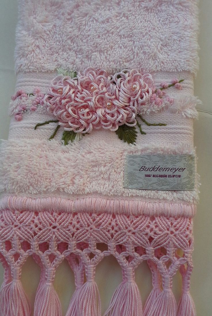 Toalha de lavabo com macrame