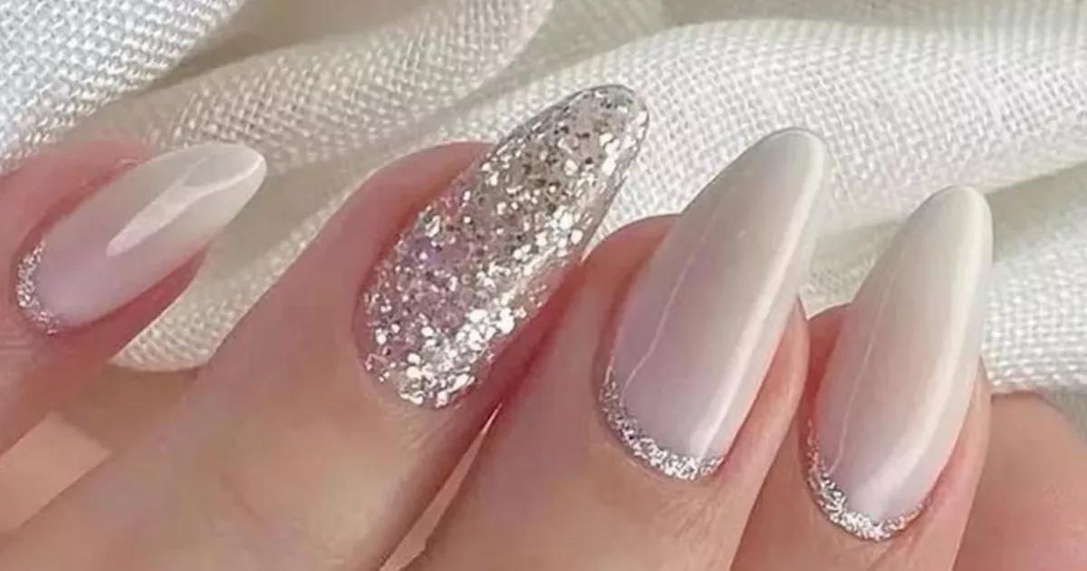 Unhas Brancas com Glitter | UnhasEslamtes