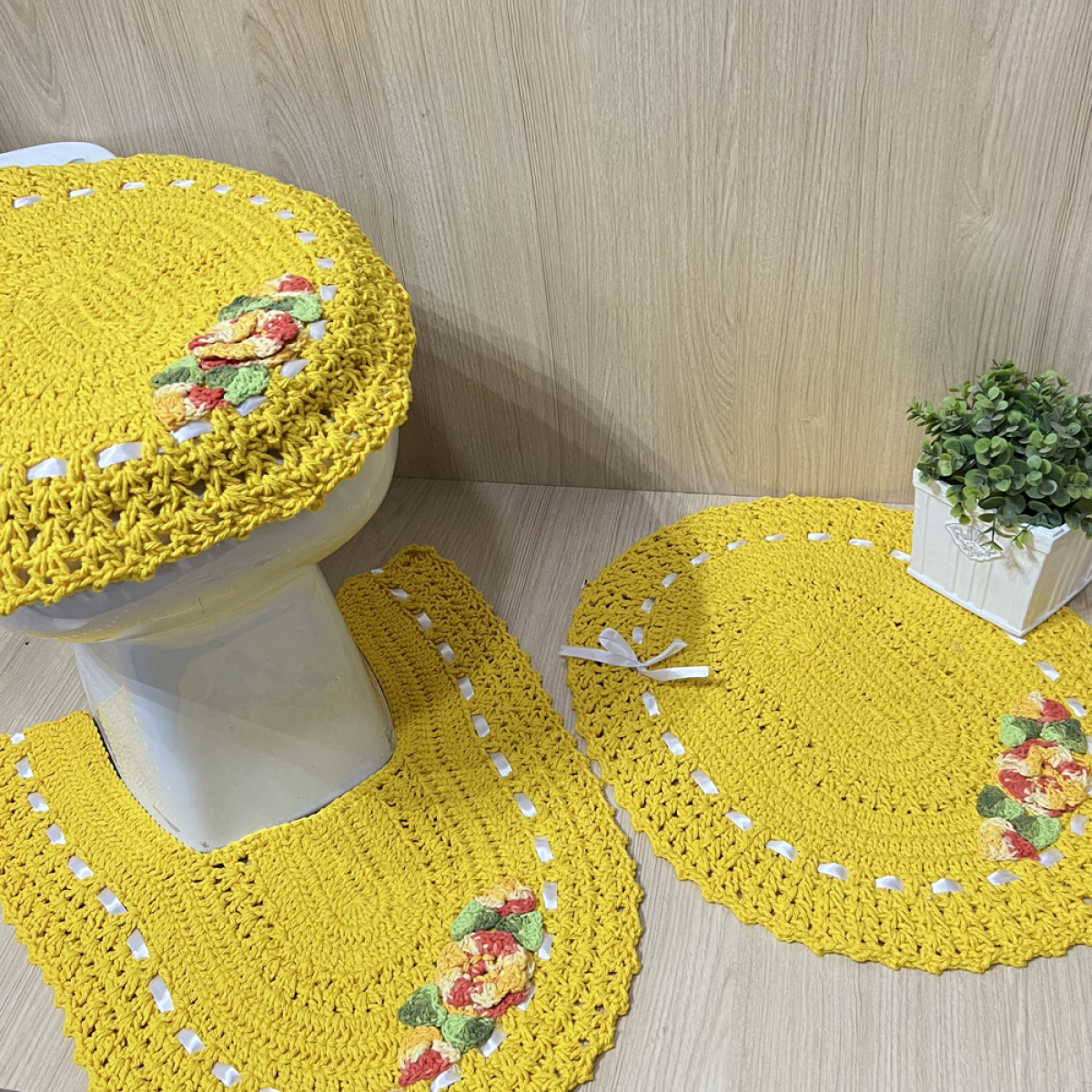 Jogo Banheiro Crochê 3 Peças com Fita e ...