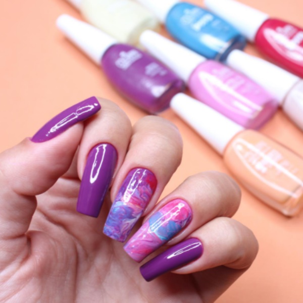 Unhas tie dye: decoração de unha ...