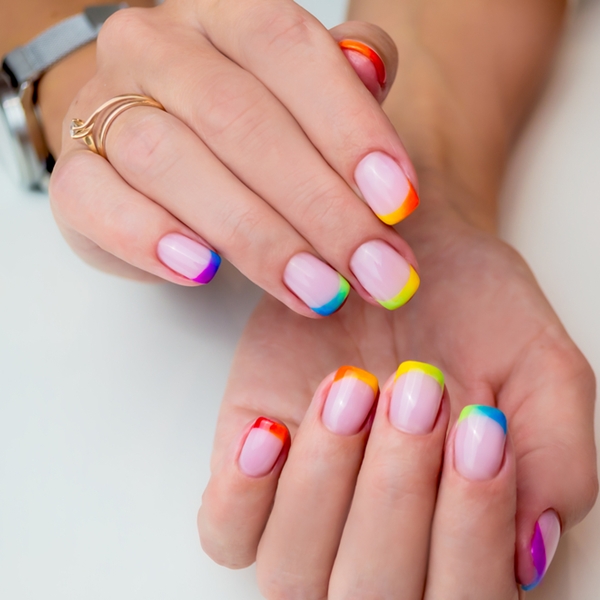 Unhas decoradas de estilos simples aos ...