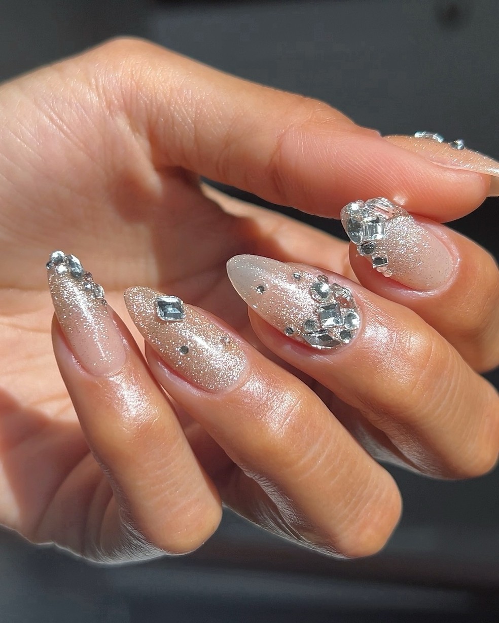 40 inspirações de unhas para o Ano Novo