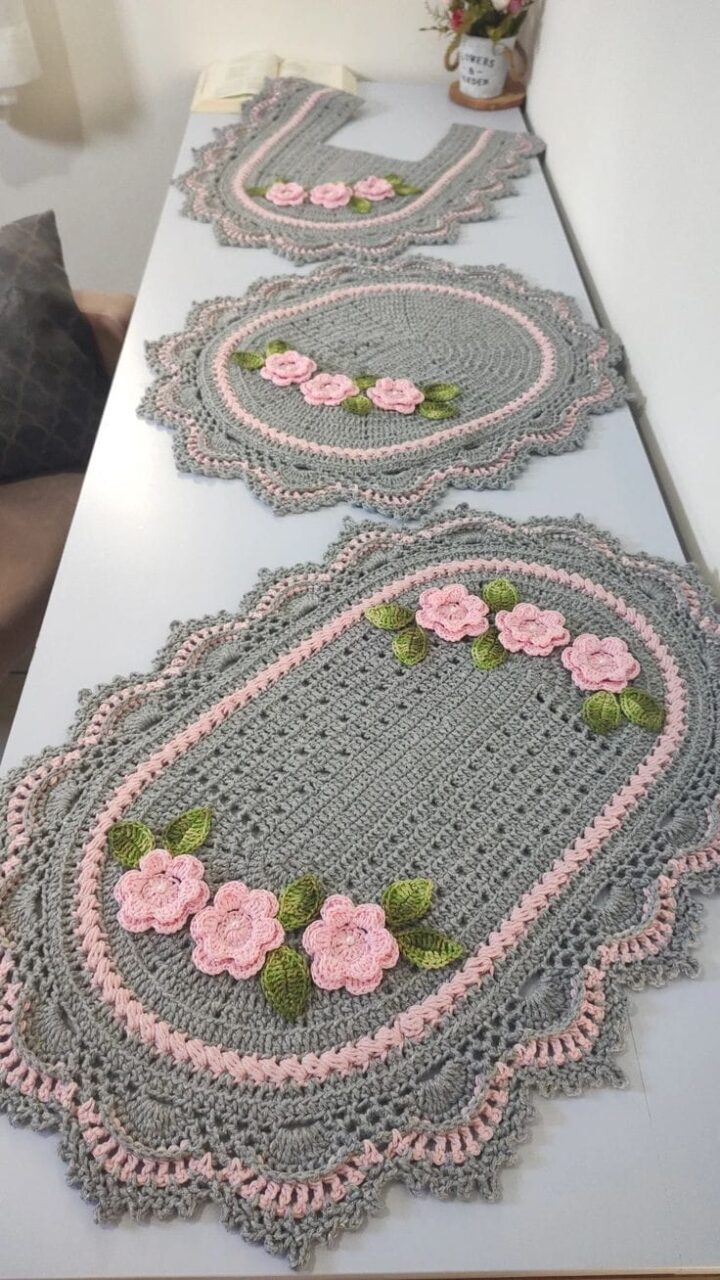 Jogo de tapetes para banheiro em crochê ...