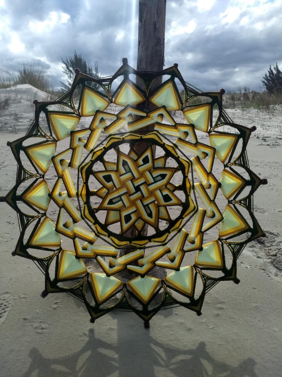 Mandala de lã Girassol 16 pontas 80 cm ...