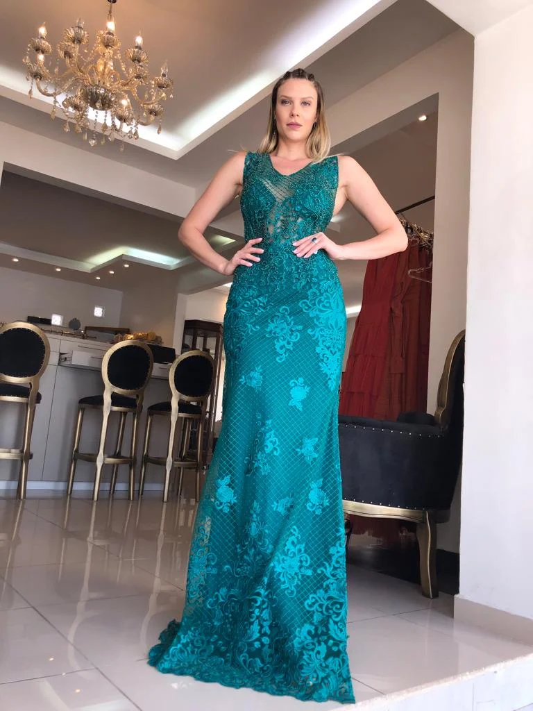 Vestido de festa longo inteiro em renda