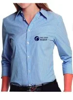 Camisa em tecido listado elegante